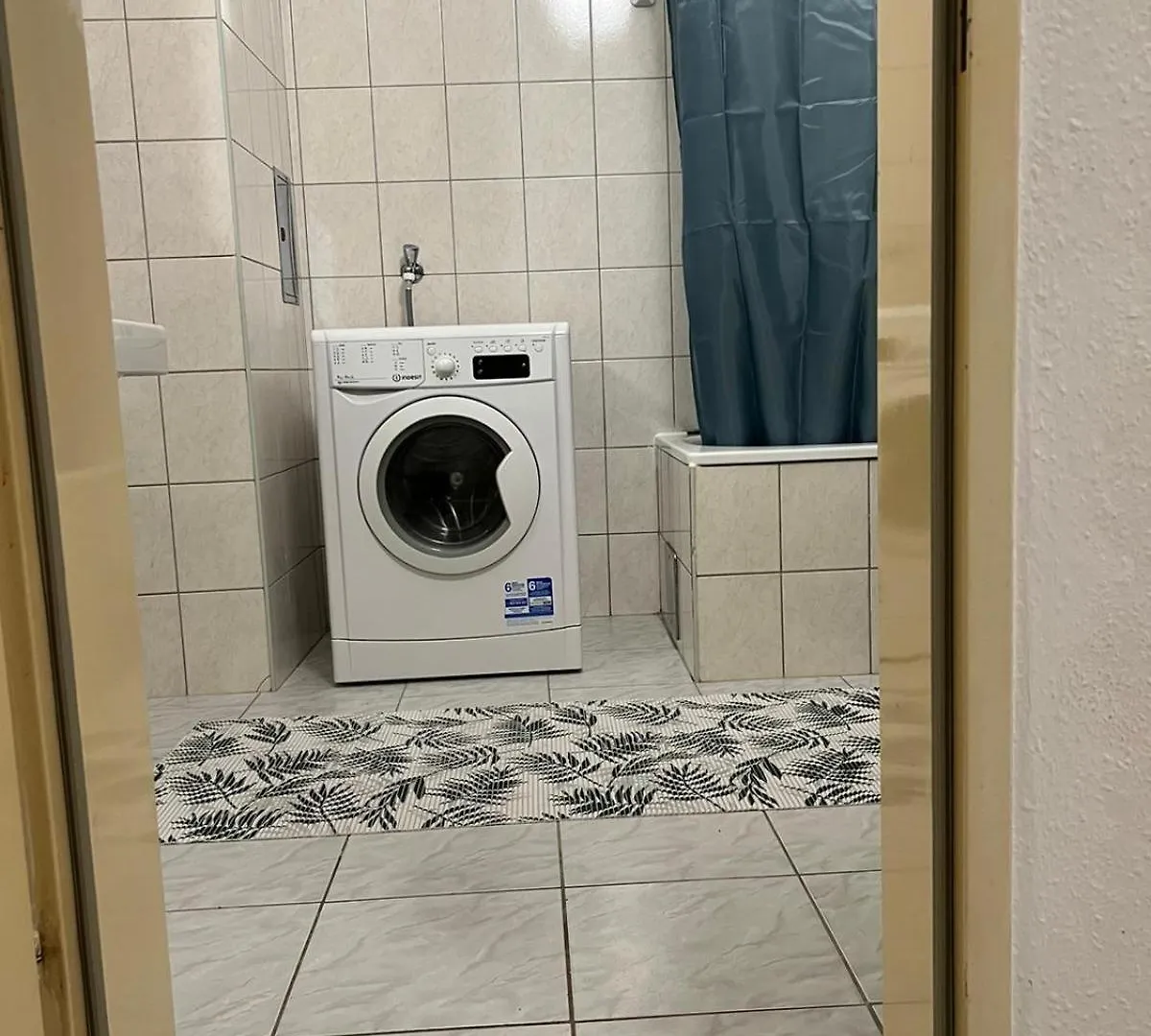 Apartment Ferienwohnung Lovely 3Br Apt Next To Meidling Station Wien