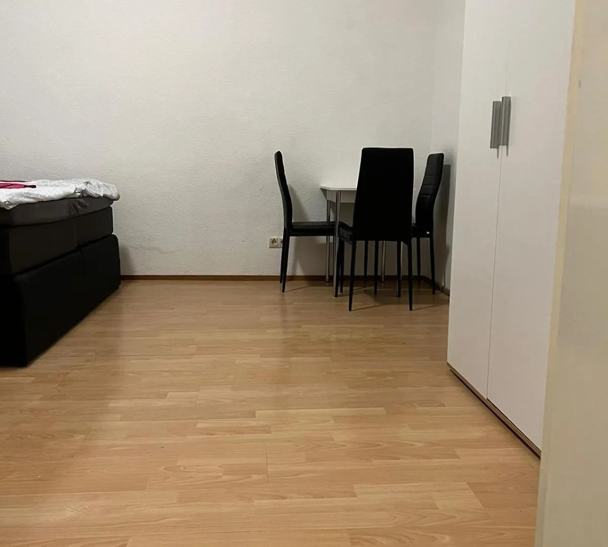 Ferienwohnung Lovely 3Br Apt Next To Meidling Station Wien Apartment