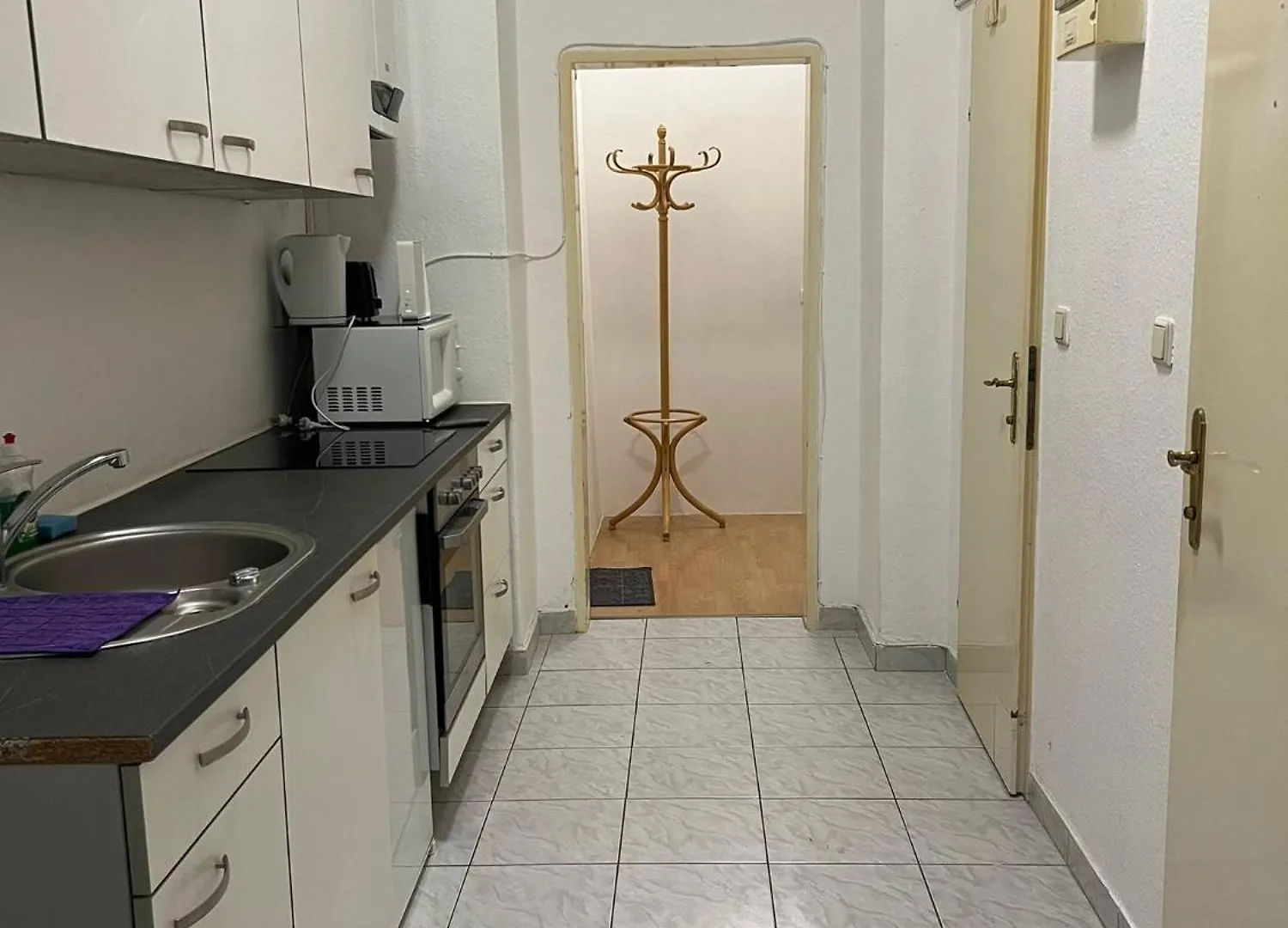 Ferienwohnung Lovely 3Br Apt Next To Meidling Station Wien